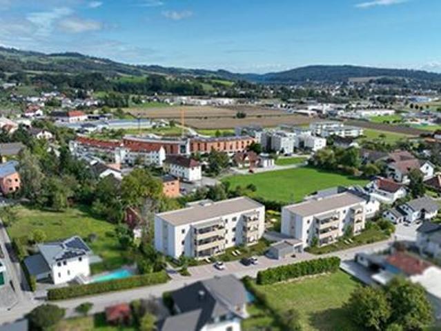 Wohnbaugeförderte ETW mit 2 Balkone in Walding