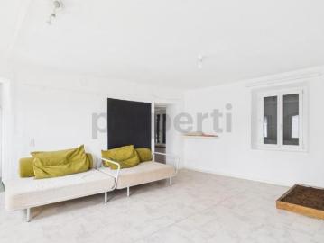Wohngebäude 8 Zimmer