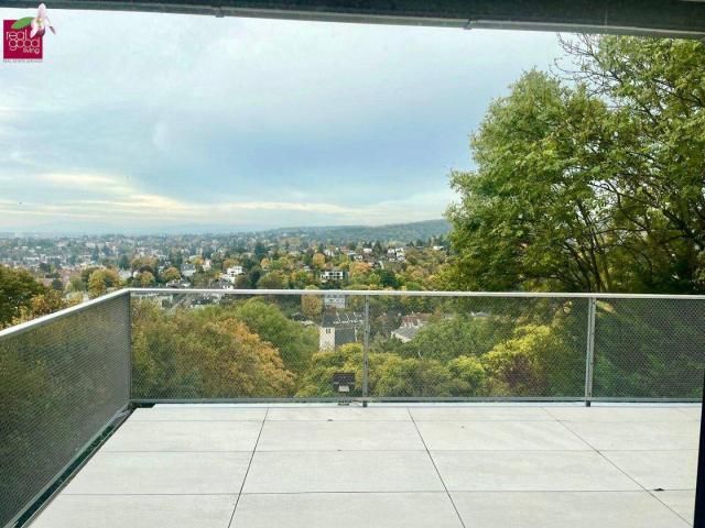 Wohngenuss mit Traumfernblick: Teilmöblierte Traumvilla mit Outdoorpool, Garten, Sauna, Jacuzzi Indoor, Tischtennistisch, uvm