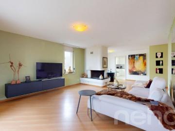 Wohngenuss mit Stil 4.5 Zimmerwohnung mit Kamin, Terrasse & Loggia