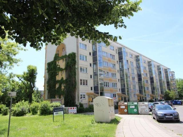 Wohngenuss pur – Balkon mit Ausblick ins Grüne und bequemer Aufzug inklusive. Nachmieter gesucht