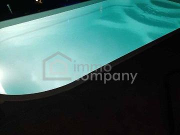 WOHNGLÜCK MIT POOL