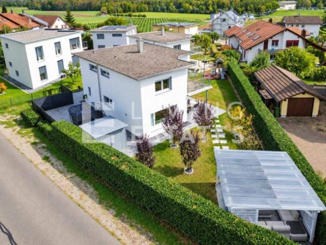 WOHNGLÜCK MIT STILVOLLEM AMBIENTE UND VIEL PLATZ