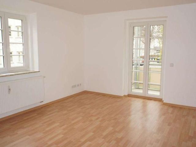 Wohnen am am Heimgarten im 1. OG ! Balkon + Bad mit Fenster