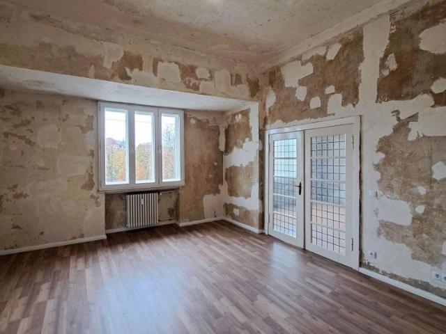 Wohnen am Breitenbachplatz: Großzügige 4,5 Zimmer Wohnung wartet auf neue Mieter!