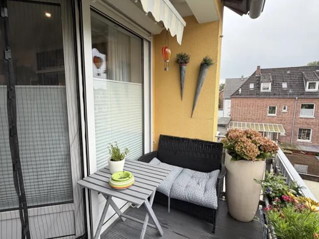 Wohnen am grünen Stadtrand von Wesel mit Balkon