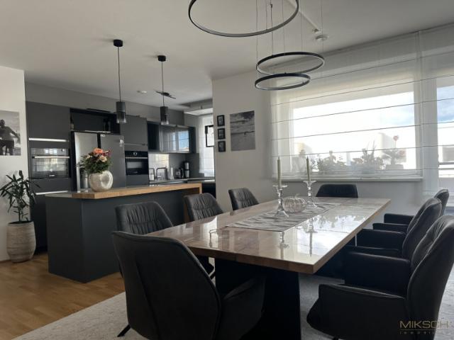 Wohnen am Kupferbrunnberg I hochwertige 3 Zimmer Wohnung I Loggia I Tiefgarage I Aufzug