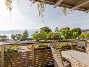Wohnen am Landungsplatz – Seeblick, Pool und Lift direkt in die Wohnung