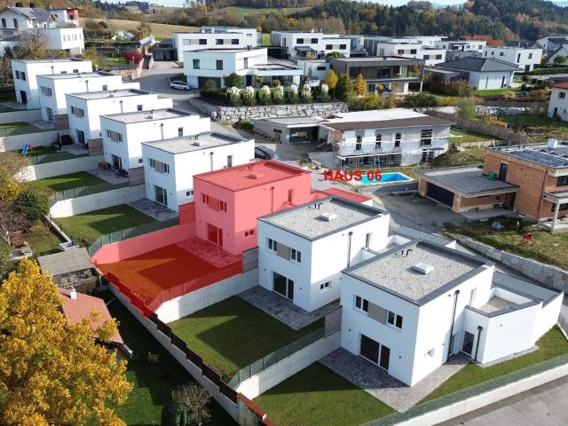 WOHNEN AM SONNENFELD / Reihenhausanlage / Haus 06