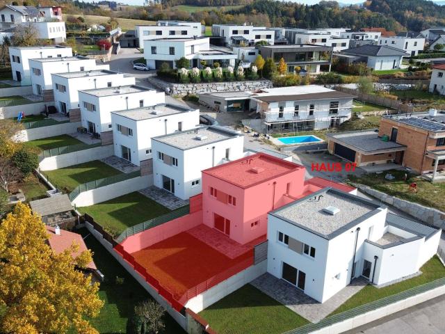 WOHNEN AM SONNENFELD / Reihenhausanlage / Haus 07 / Baurecht