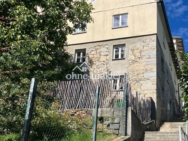 Wohnen am Schloss: 3 Zi Maisonette Wohnung in Denkmalschutzobjekt