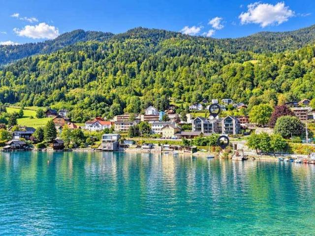 Wohnen am See. Die Gerlitzen vor der Tür