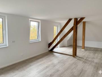 Wohnen am Stienitzsee, hochwertig und stilvoll saniert 65,44 qm 2 Zimmer mit großem Balkon