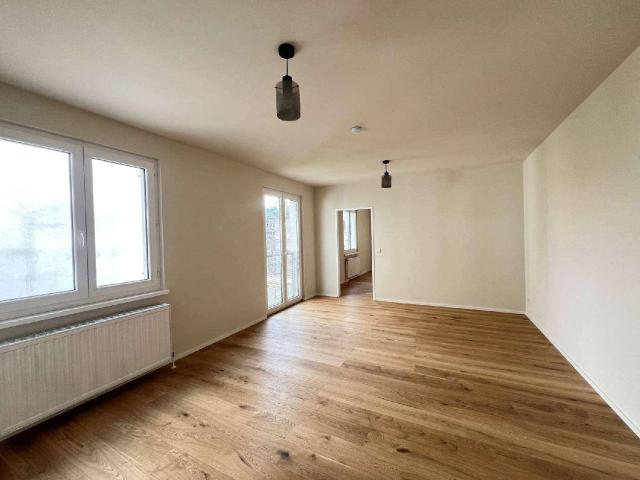 Wohnen am Rande des beliebten Freihausviertels 2,5 Zimmer Wohnung mit Grünblick