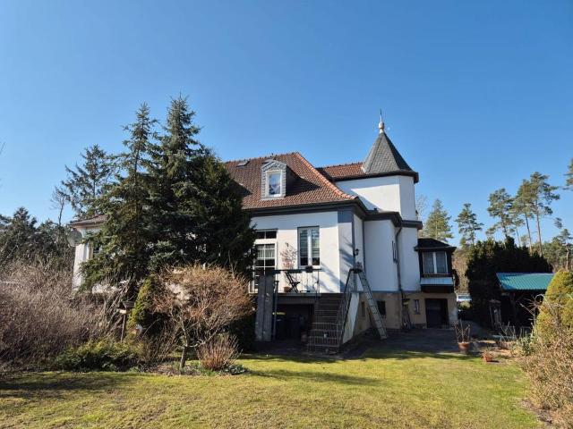 Wohnen am Wald mit viel Garten 2 Familienhaus, 1 Whg vermietet