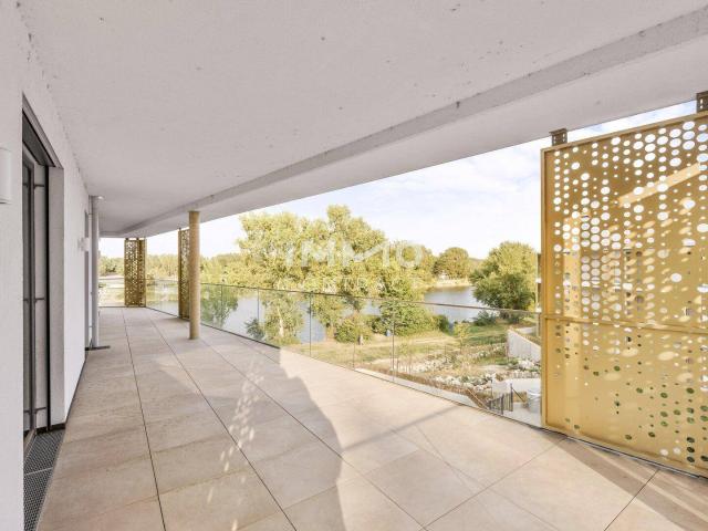 Wohnen am Wasser: Elevate your Lifestyle 1. Reihe am Wasser inkl. Wellnessbereich