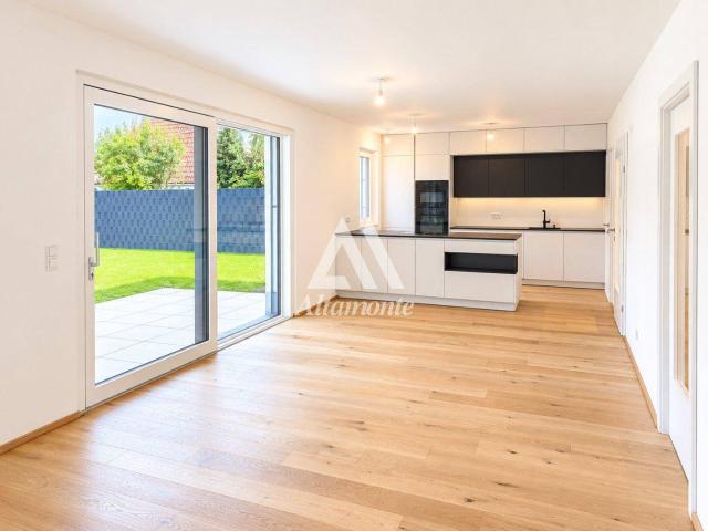 Wohnen am Wasser 4 Zimmer, Großzügiger Garten & zwei Terrassen !