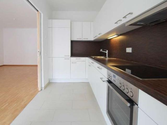 Wohnen am Westhafen: Helle 3 Zimmer Wohnung mit Balkon & Loggia