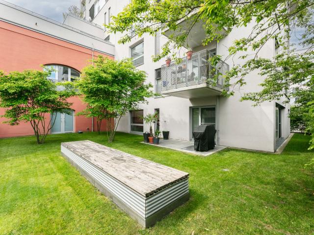 Wohnen an der Donau: Exklusive EG Wohnung mit Gartenanteil