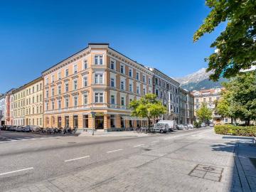 Innsbruck, Tirol - Balkon, Aufzug