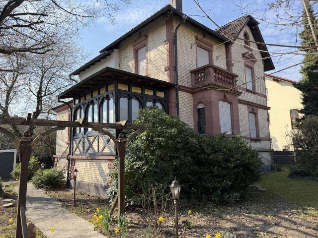 Wohnen & Arbeiten mit Flair stilvolle Villa mit großem Garten Erstbezug nach Renovierung!