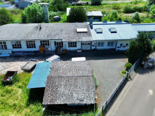 Wohnen & Arbeiten vereint – großzügiges Wohn und Geschäftsanwesen mit Gewerbehalle in Eußerthal
