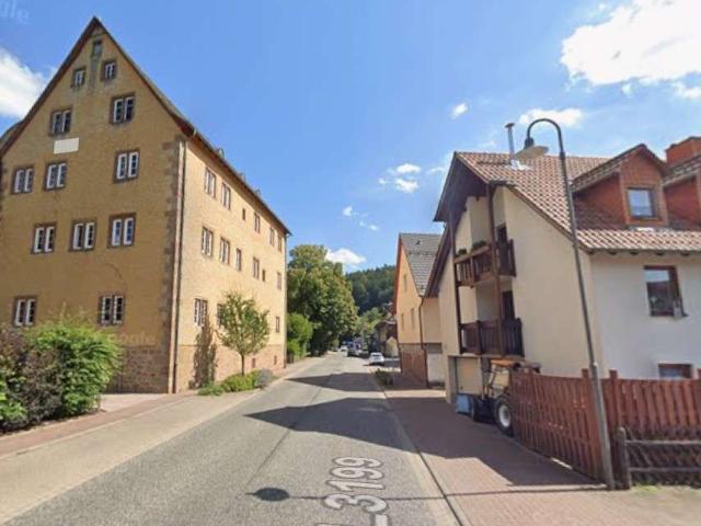 Wohnen auf dem Land, 1 Haus, 2 Wohnungen als Renditeobjekt oder zur Selbstnutzung