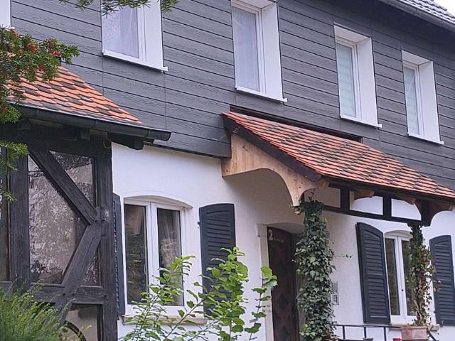 Wohnen auf dem Ponyhof: 2,5 Zimmer Wohnung in Seitingen Oberflacht