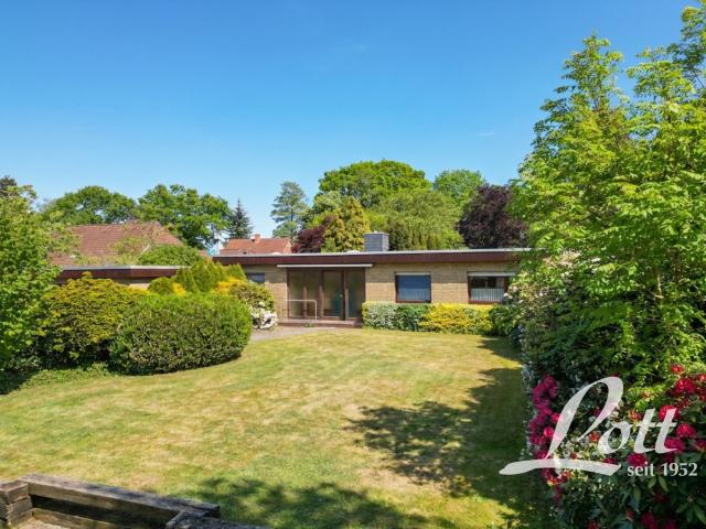 Wohnen auf einer Ebene: Bungalow mit Garage und großem Garten in Ocholt