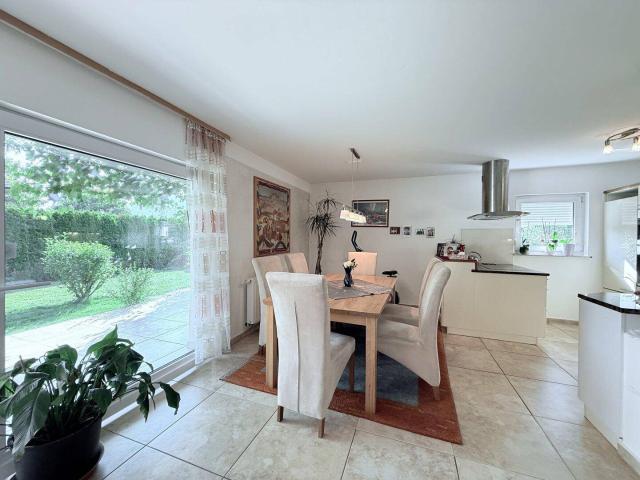 Wohnen auf einer Ebene – Gepflegter Bungalow mit Carport und 3 Stellplätzen | Provisionsfrei!