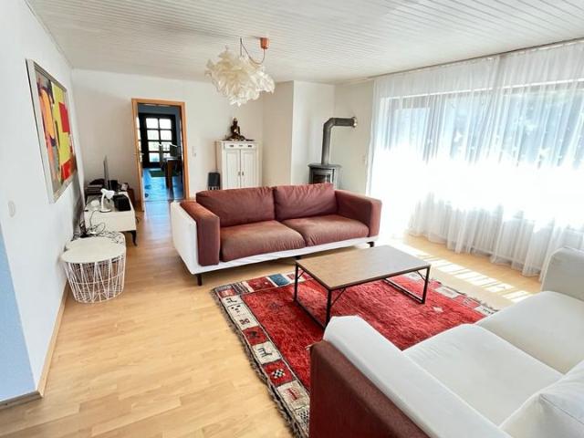 Wohnen auf einer Ebene großer Bungalow mit Einliegerwohnung