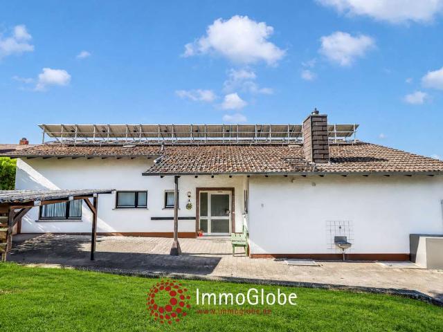 Wohnen auf einer Ebene – großzügiger Bungalow mit ertragsstarker PV Anlage