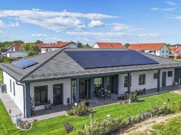 Wohnen auf einer Ebene hochwertiger Bungalow in Burgau