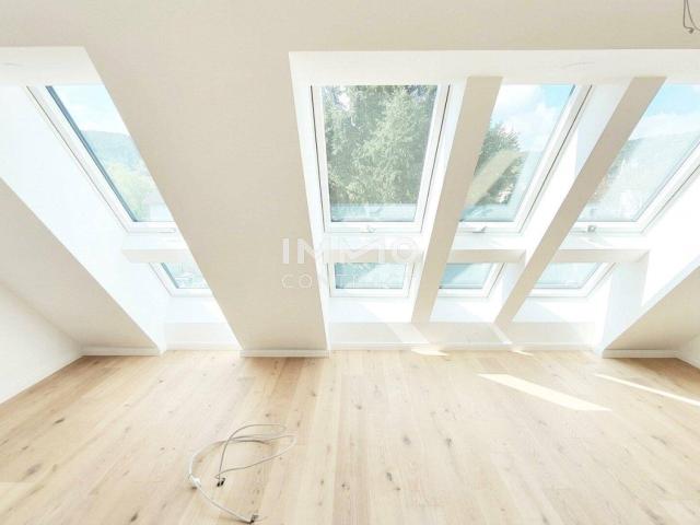 Wohnen auf höchstem Niveau – Einzigartige Dachgeschossresidenz mit Dachterrasse und Panoramablick