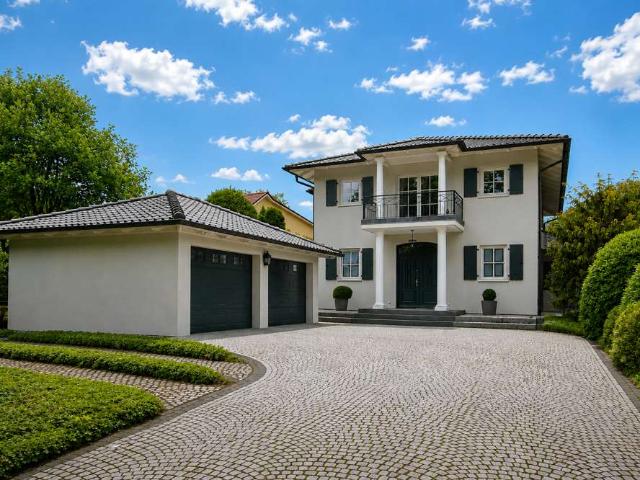 Wohnen auf höchstem Niveau Exklusives Einfamilienhaus mit Doppelgarage