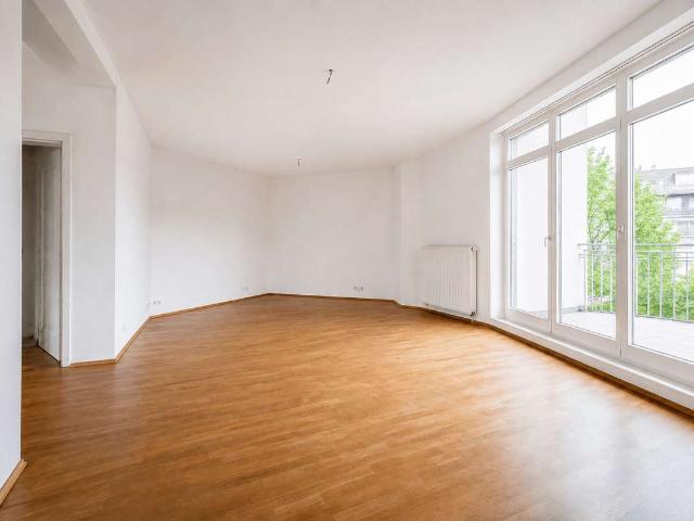 Wohnen auf zwei Ebenen – Maisonette mit Kamin und Parkett
