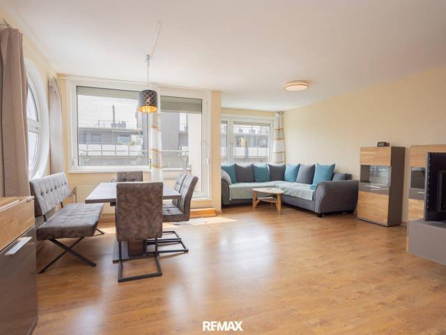 Wohnen auf zwei Ebenen: Helle 3 Zimmer Maisonette mit Balkon in 1110 Wien