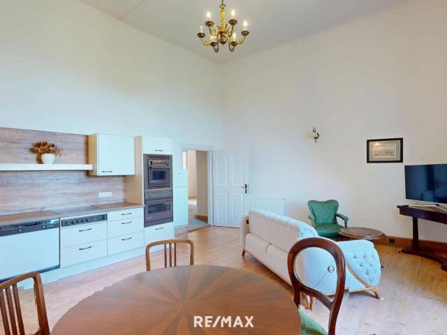 Wohnen auf Zeit im Schloss Möblierte 3 Zimmer Wohnung Beruflicher Kurzaufenthalt