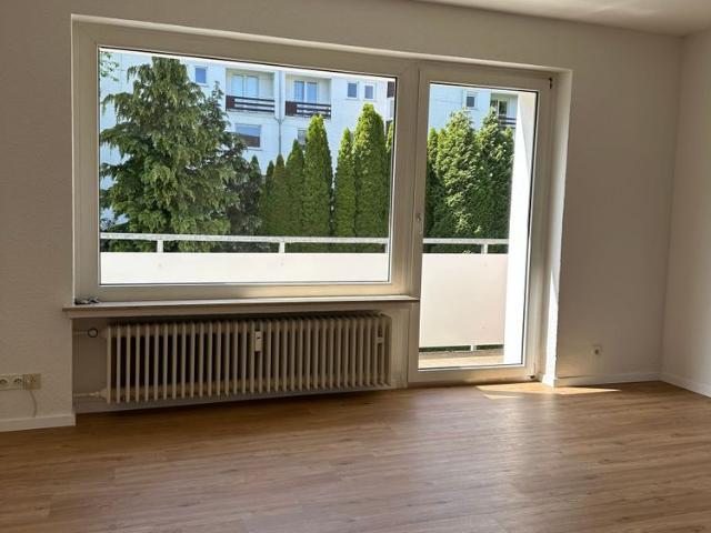 Wohnen auf 2 Ebenen mit Balkon und frisch renoviert