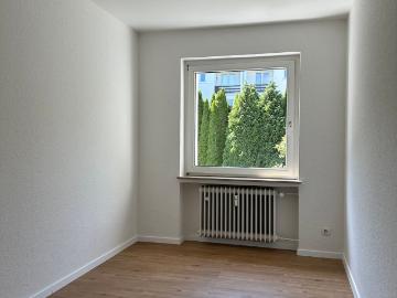 Wohnen auf 2 Ebenen mit Balkon und frisch renoviert