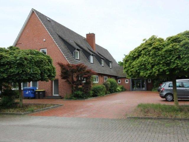 Wohnen + Einliegerwohnung + Baugrundstück