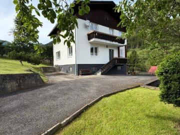Wohnen, Erholen und Durchatmen – Charmantes Zweifamilienhaus in den Bergen der Obersteiermark
