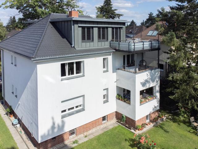 Wohnen + Kapitalanlage: Top gepflegtes, aufwendig saniertes 30er Jahre Haus in 1A Lage Zehlendorf
