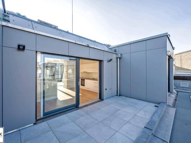 Wohnen im begehrten 7. Wiener Gemeindebezirk mit Terrasse und hochwertigem DG Erstbezug – ab 01.10.26