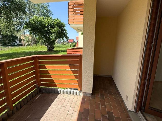 Wohnen im Grünen mit Terrasse – großzügige 3 Raumwohnung in ruhiger Lage von Niederlungwitz!