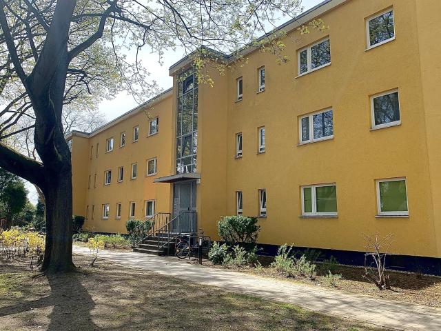 Wohnen im Grünen mit Balkon saniert!