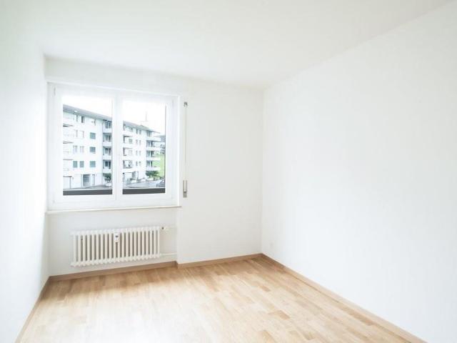 Wohnen im Grünen mit Blick auf die Mythen