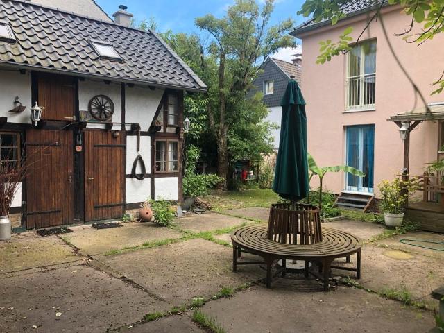 Wohnen im Grünen.Mit Scheune