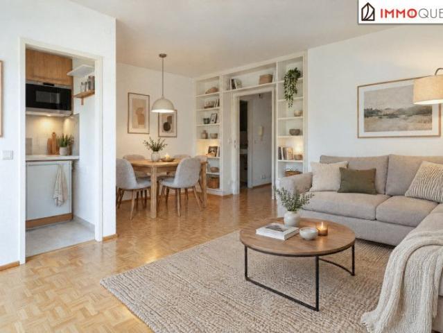 Wohnen im Grünen. Mitten in Salzburg mit Garage. Helle 2 Zimmer Wohnung mit großzügiger Loggia, Grünblick und eigener Garage in Riedenburg