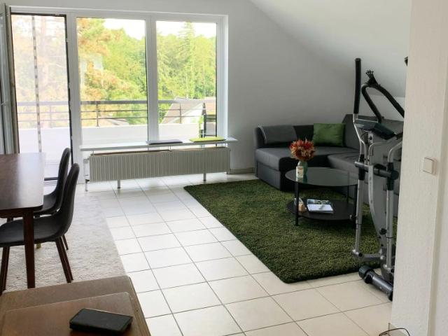 Wohnen im Grünen – Charmante 2 Zimmer Wohnung mit zwei Balkonen in Rösrath